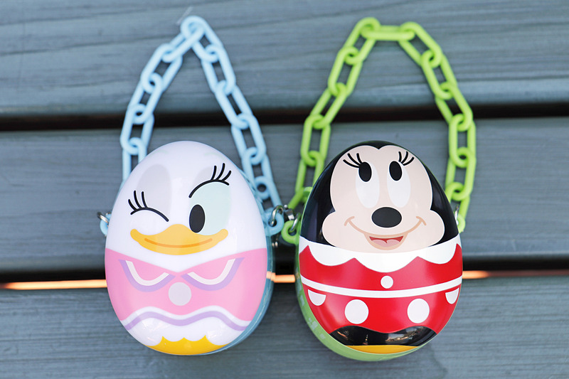 もう片面は、それぞれのカップルのキャラクターで裏表楽しめる