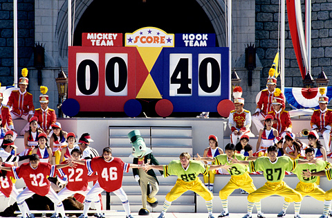 ディズニー・イースター」開催中の東京ディズニーランド。令和を前に