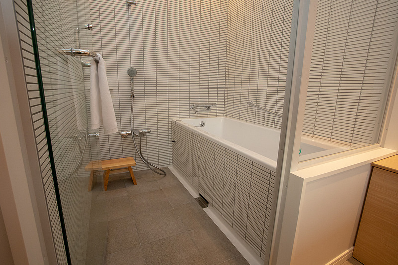 YUENスイートルームの浴室