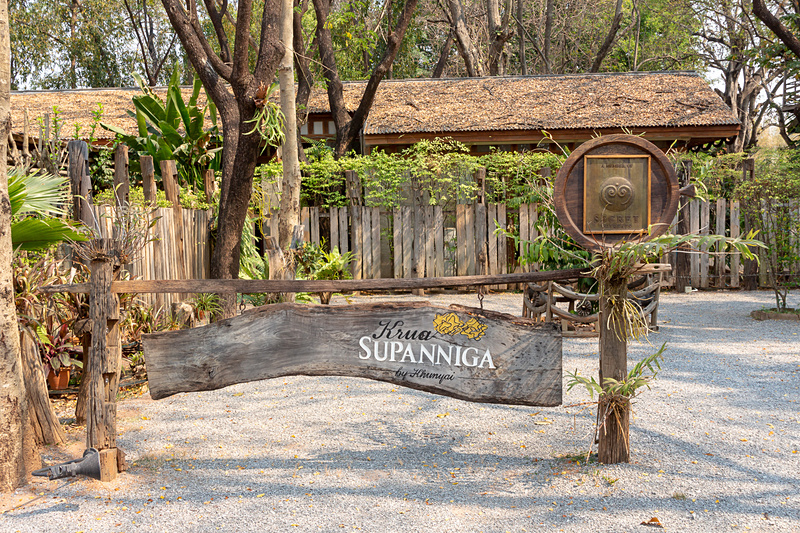 緑と水辺に囲まれた心落ち着く空間がこのホテルの自慢