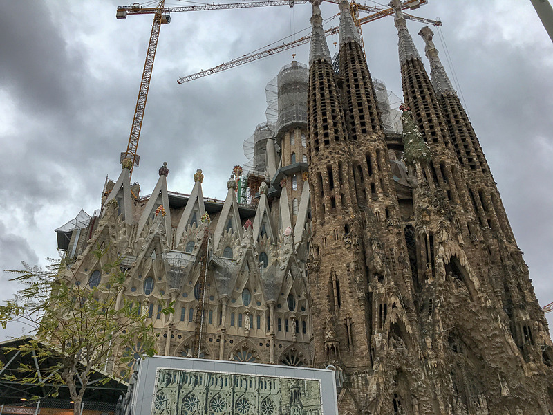 いまだ建築中のサグラダ・ファミリア