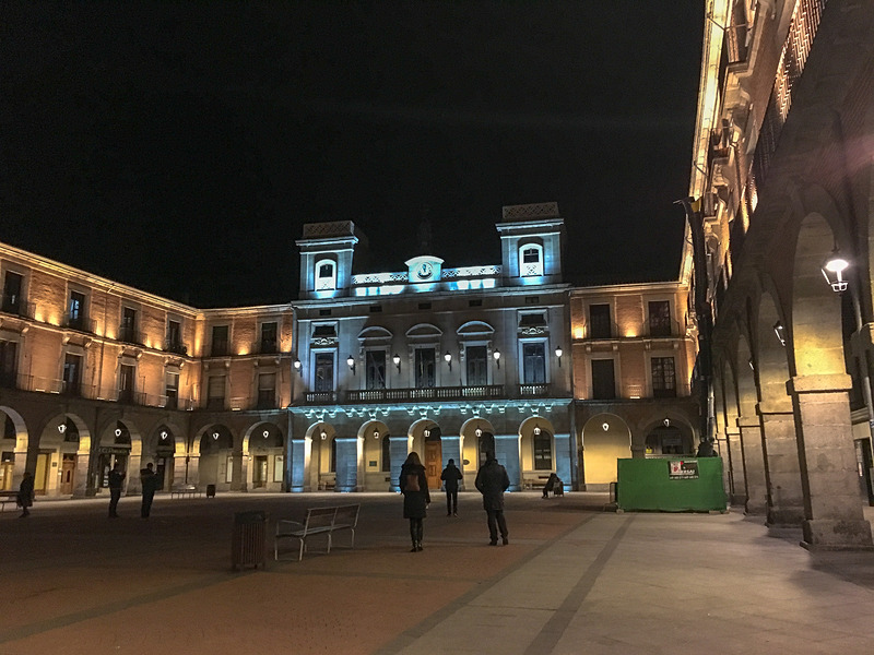 ムラージャ内部。城壁の中に街があります