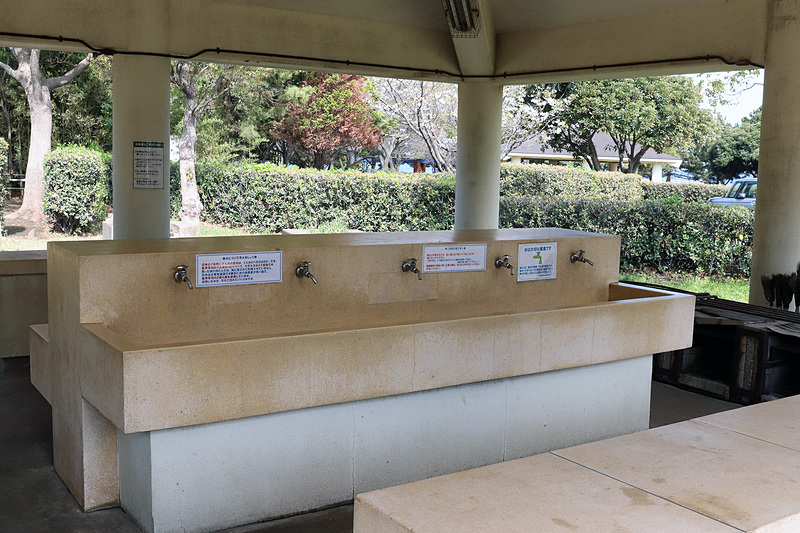 オートキャンプ場の炊事場。清潔に保たれていて問題なく利用できた