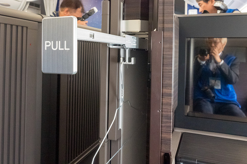 ハンガーも掛けられる収納式のクローゼット