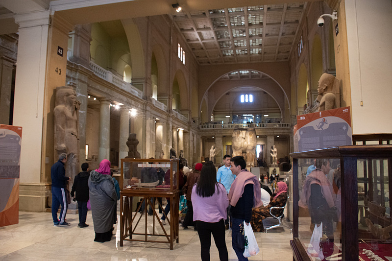 内部は2階建てで広い。時間に余裕を持って見学したい