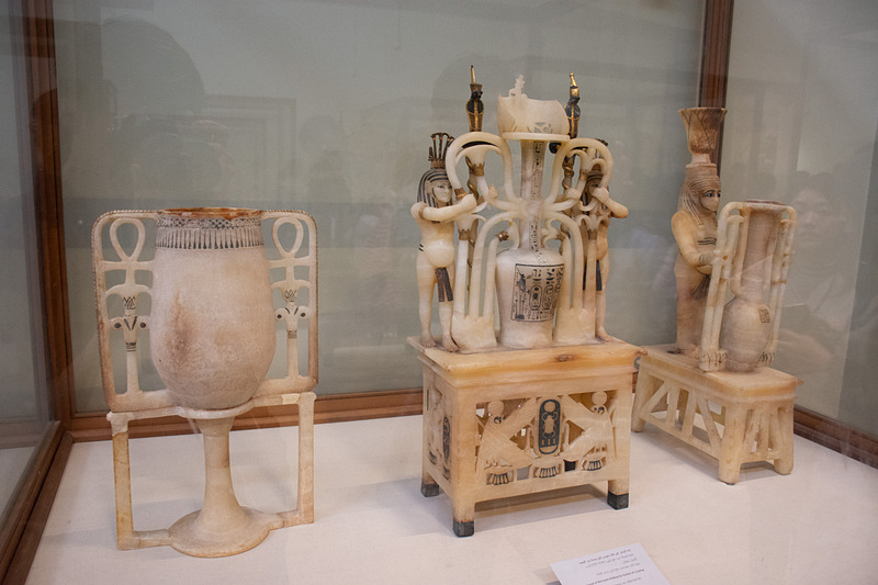 アラバスター（方解石）の香油入れ