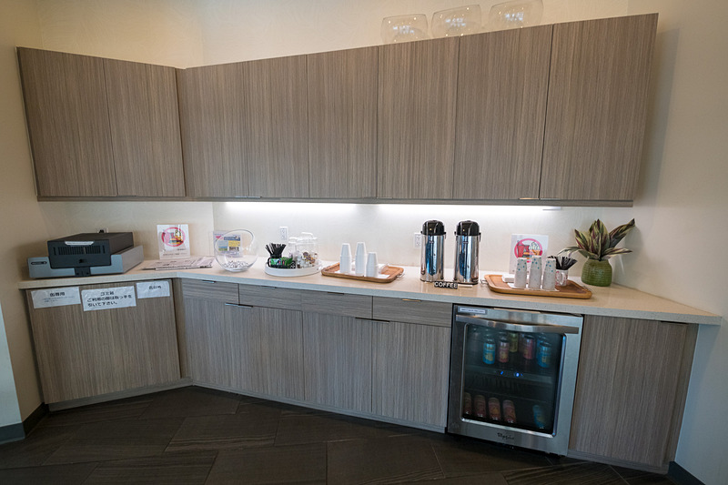 無料のドリンクコーナー