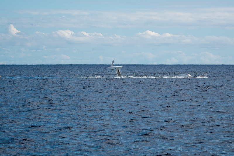 船員が「サブマリーン！」と叫ぶのでなにかと思ったら、この場所で浮き沈みする潜水艦のアトラクション。沖の海を見た直後ということもあり、かなり乗ってみたくなった