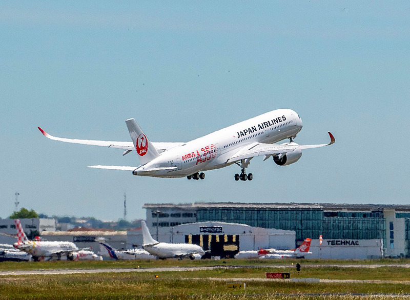JALに納入するエアバス A350-900型機の初号機が仏トゥルーズで初飛行した