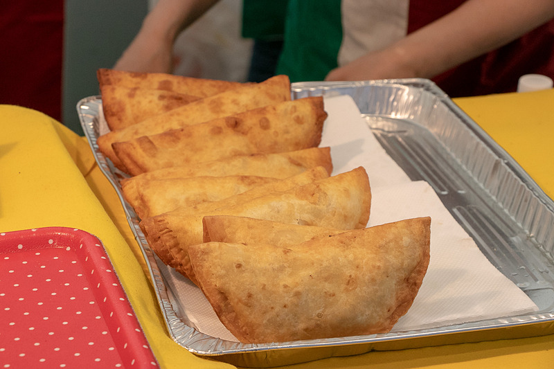 メキシコ料理の屋台ではタコス（各種500円）や、メキシコ料理の盛り合わせ「メキシカンプレート」などを提供