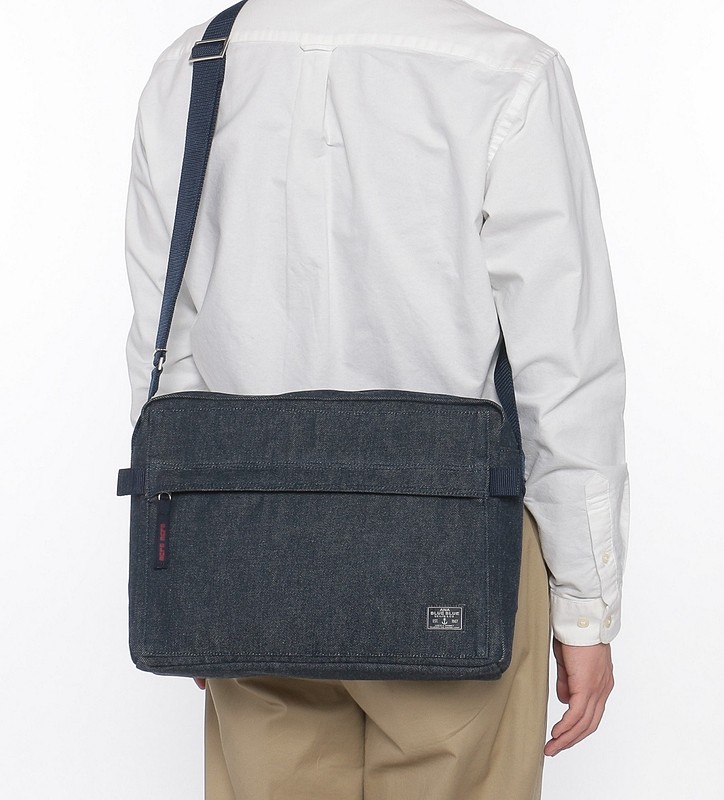 全日空商事は、カジュアルラインブランド「BLUE BLUE（ブルーブルー）」とコラボレーションしたオリジナルアイテム2商品を発売した