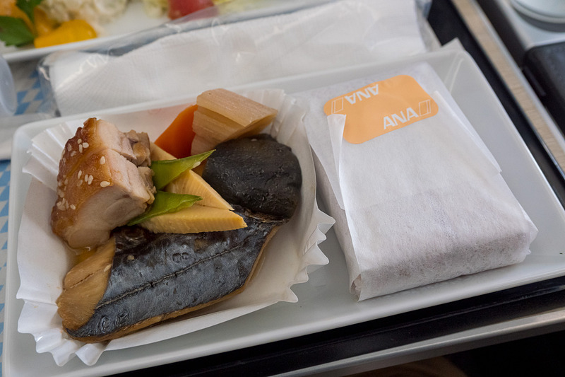 メインは「鰆西京焼き」。俵ご飯が付く