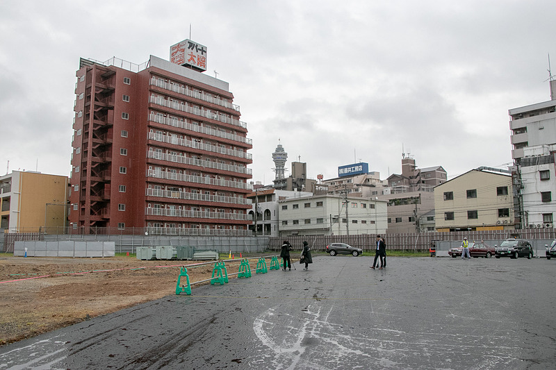 現場からは通天閣も見える