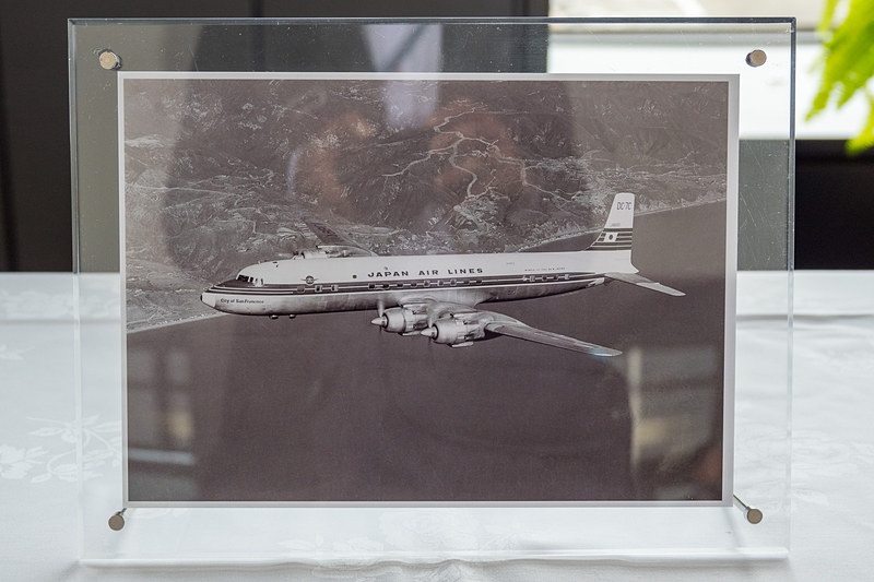 就航初便に使用していたダグラス DC-7C型機