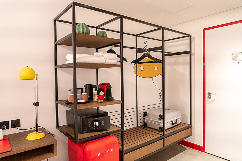 赤い冷蔵庫がかわいい