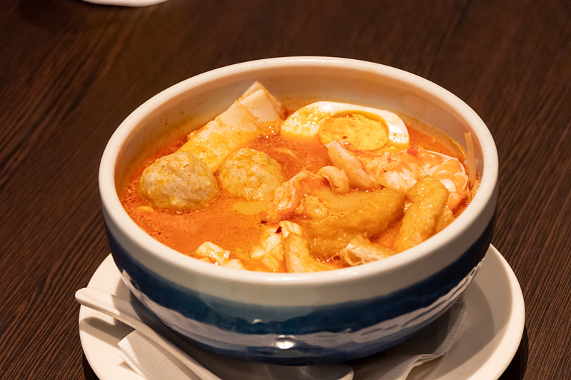 オススメはチキンライスだが、ほかのメニューも美味しいのですべてにチャレンジしたくなる