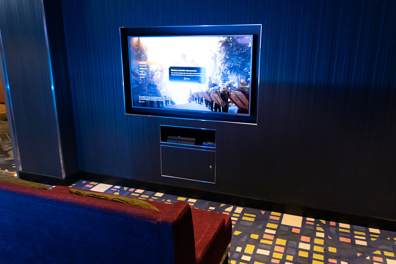 大型筐体のゲーム機やPlayStation 4が楽しめるゲームコーナー