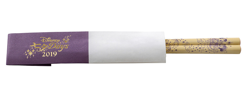 「スーベニア箸」がセットになっている（写真提供：オリエンタルランド）