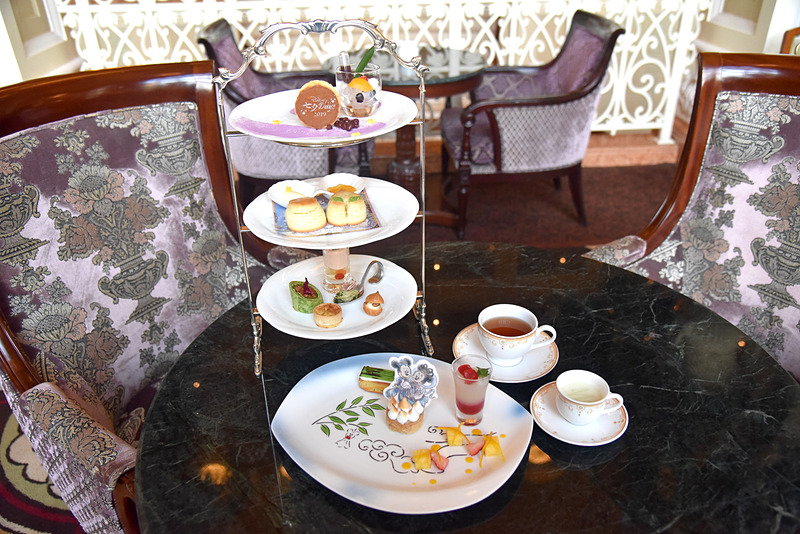 優雅にスイーツやサンドイッチが味わえる「“ディズニー七夕デイズ”アフタヌーンティーセット」