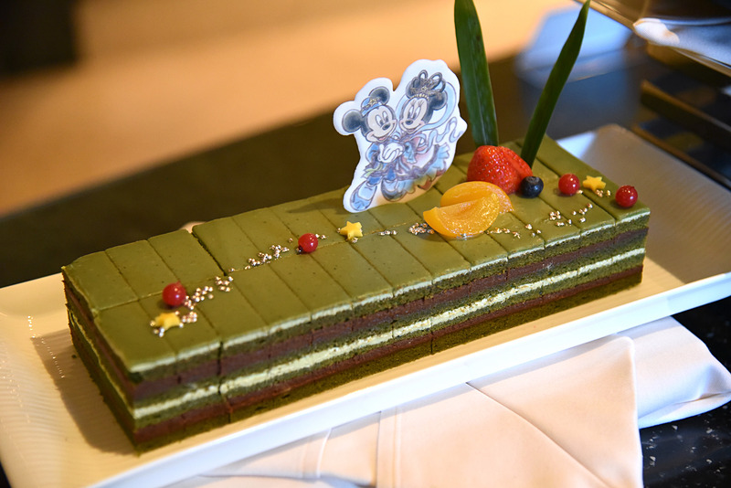 8層仕立てで美味しさも倍増の「抹茶のガトーオペラ」