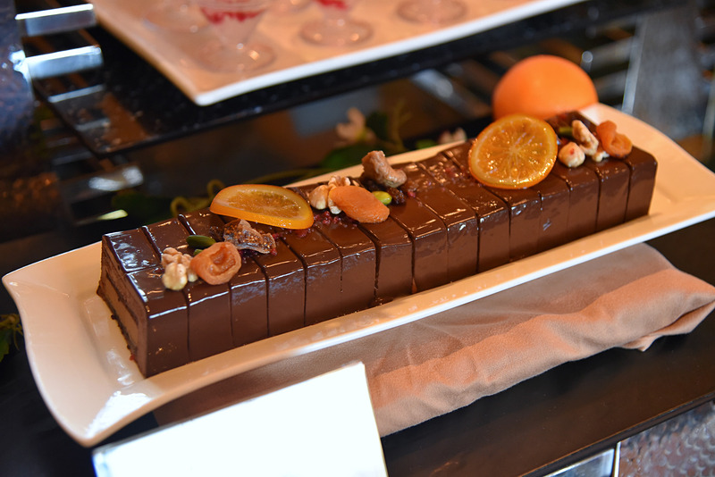 「ガトーオランジェリー」と2種のガトーオペラが味わえるのは今だけ！