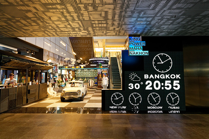 1階ではお土産を販売中