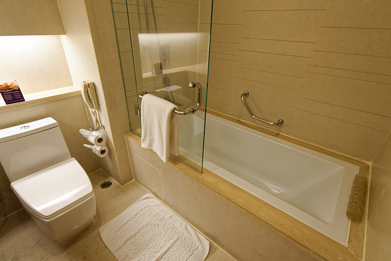 バスルーム。こちらにも湯船