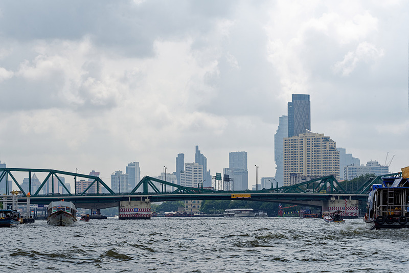 チャオプラヤー川に出たところ。アイコンサイアムはこの川沿いにある