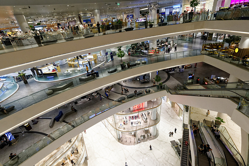 上からのぞき込むと吸い込まれそうになる