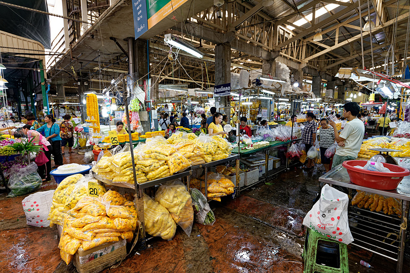 「パーククローン花市場」。至るところが花と花の香りに包まれている