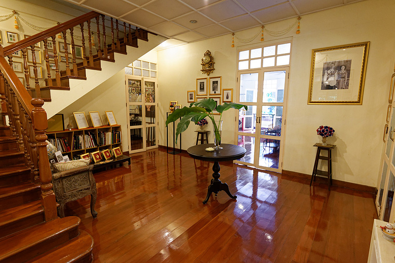 サクン氏の手がけてきた作品なども展示