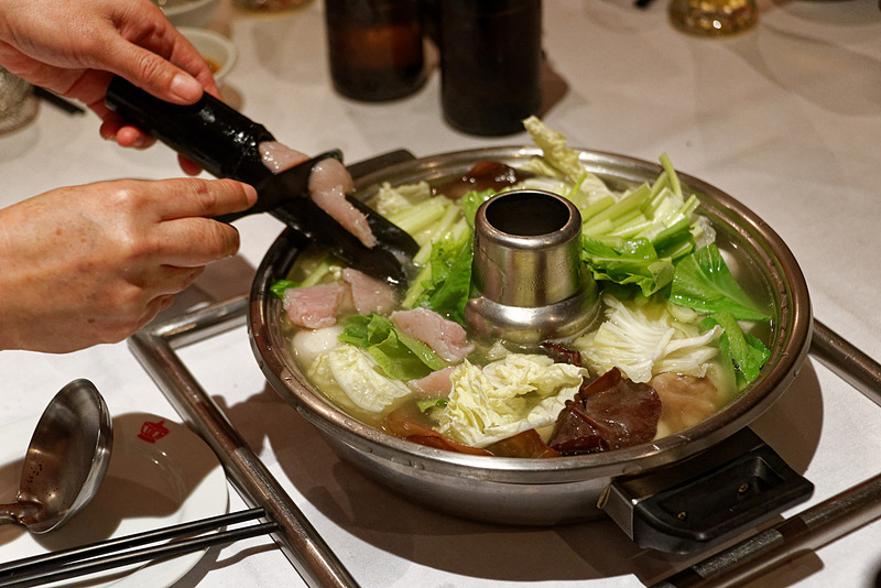 店員にタイスキを準備していただく