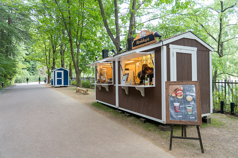 プチパンケーキやクラフトビールが買えるお店