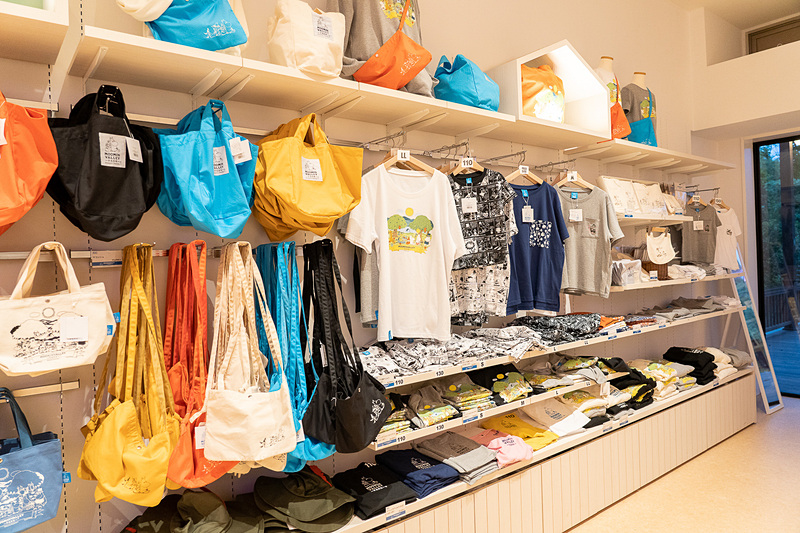 トートバックにマグカップ……あれもこれも欲しくなります