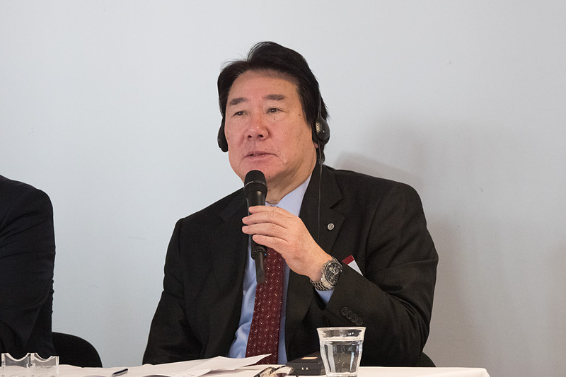 報道関係者からの質疑に答えるJAL 代表取締役会長の植木義晴氏