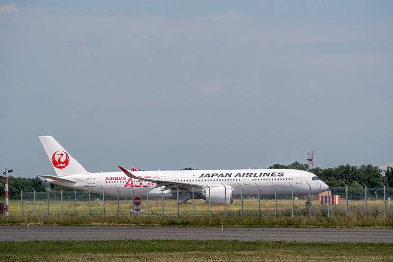 滑走路へ向けて地上走行