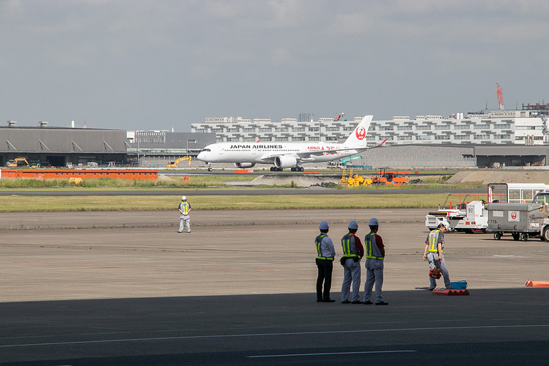 JALのエアバス A350初号機は、フェリーフライトを経て、6月14日7時46分に羽田空港へ着陸、56分にスポットインした