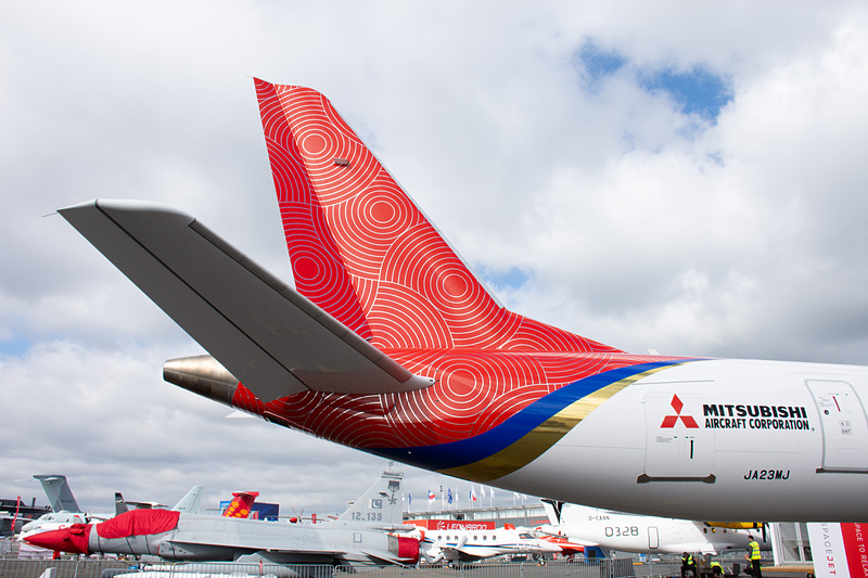 目を引く尾翼まわりのデザイン