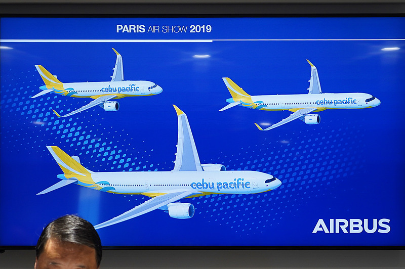 セブ・パシフィック航空の塗装がされた3機のCG