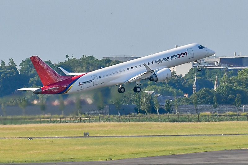 スペースジェットがパリ航空ショー会場をあとにした