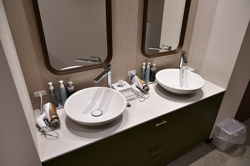 男性用の洗面台