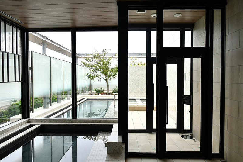 女性用の露天風呂