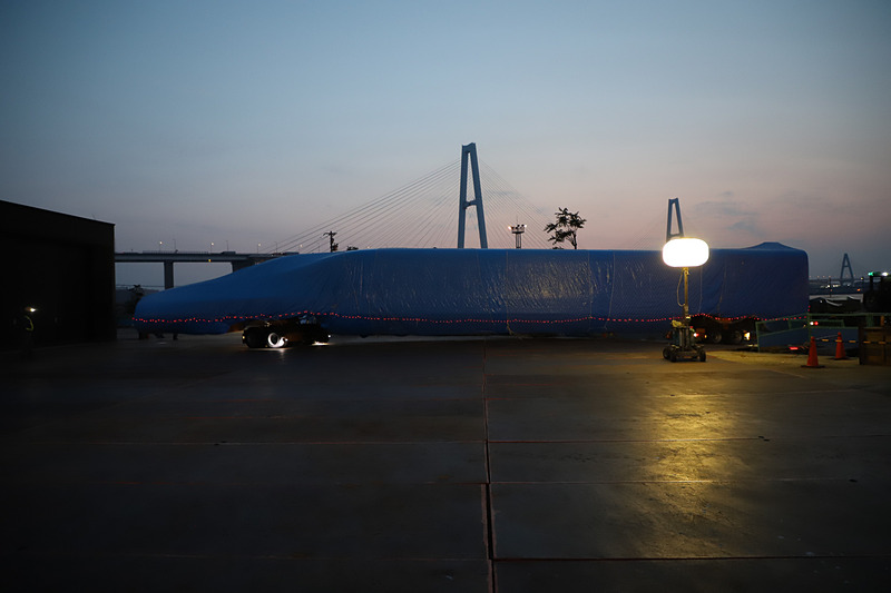 4時19分。新幹線車両が完全にリニア・鉄道館の敷地に入る