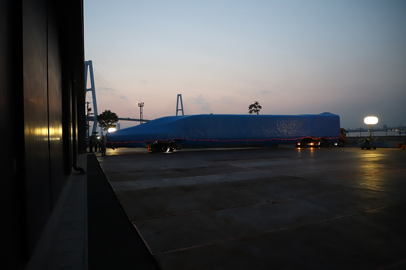 スペースを限界まで使用して切り返す