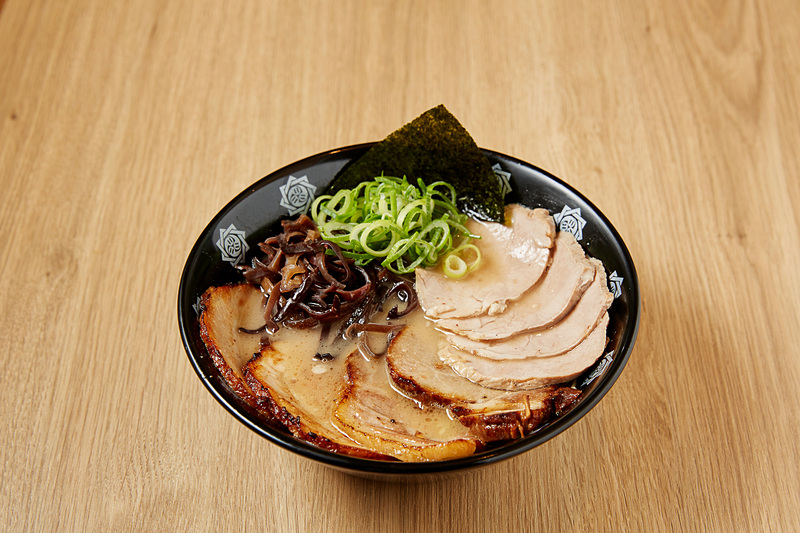 とんこつらーめん 俺式 純「霧島山麓豚のチャーシュー麺」（写真提供：東京ステーション開発）