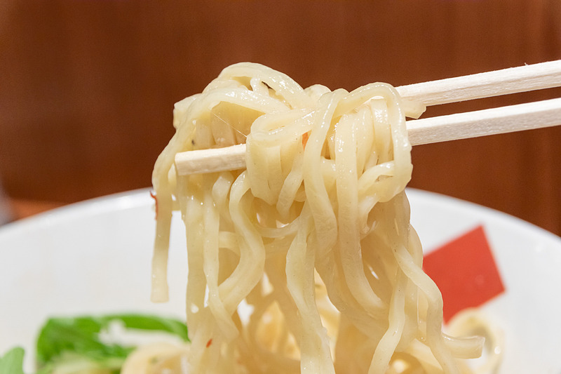 口に入れるまでは想像できなかったが、とにかく濃厚な旨味が特徴