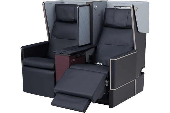 JALのエアバス A350型機の「ファーストクラス」シート