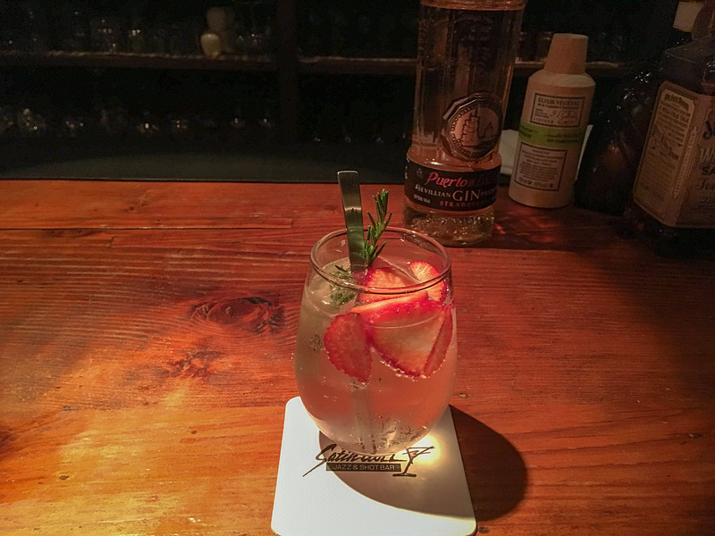 フレッシュなイチゴのジントニック