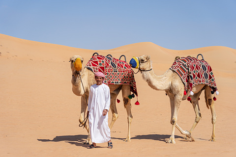 ドバイの楽しみ方その2 砂漠でラクダに乗ったら午後はバージュ カリファの絶景展望台へ トラベル Watch
