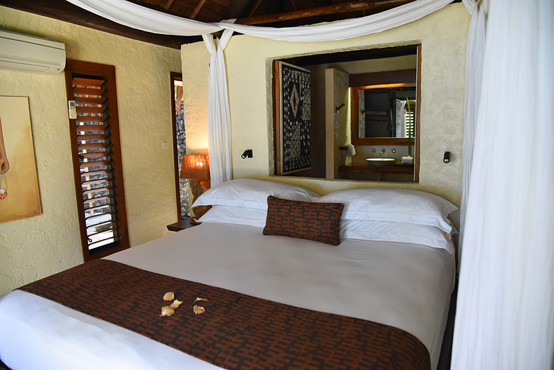 「Beachfront Pool Villa」は静かにくつろぐことのできる贅沢な空間